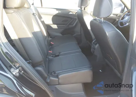 2021 Volkswagen Tiguan 2.0T Se/2.0T Se R-Line Black/2.0T Sel z USA, uszkodzony, nr VIN 3VV3B7AX7MM057635